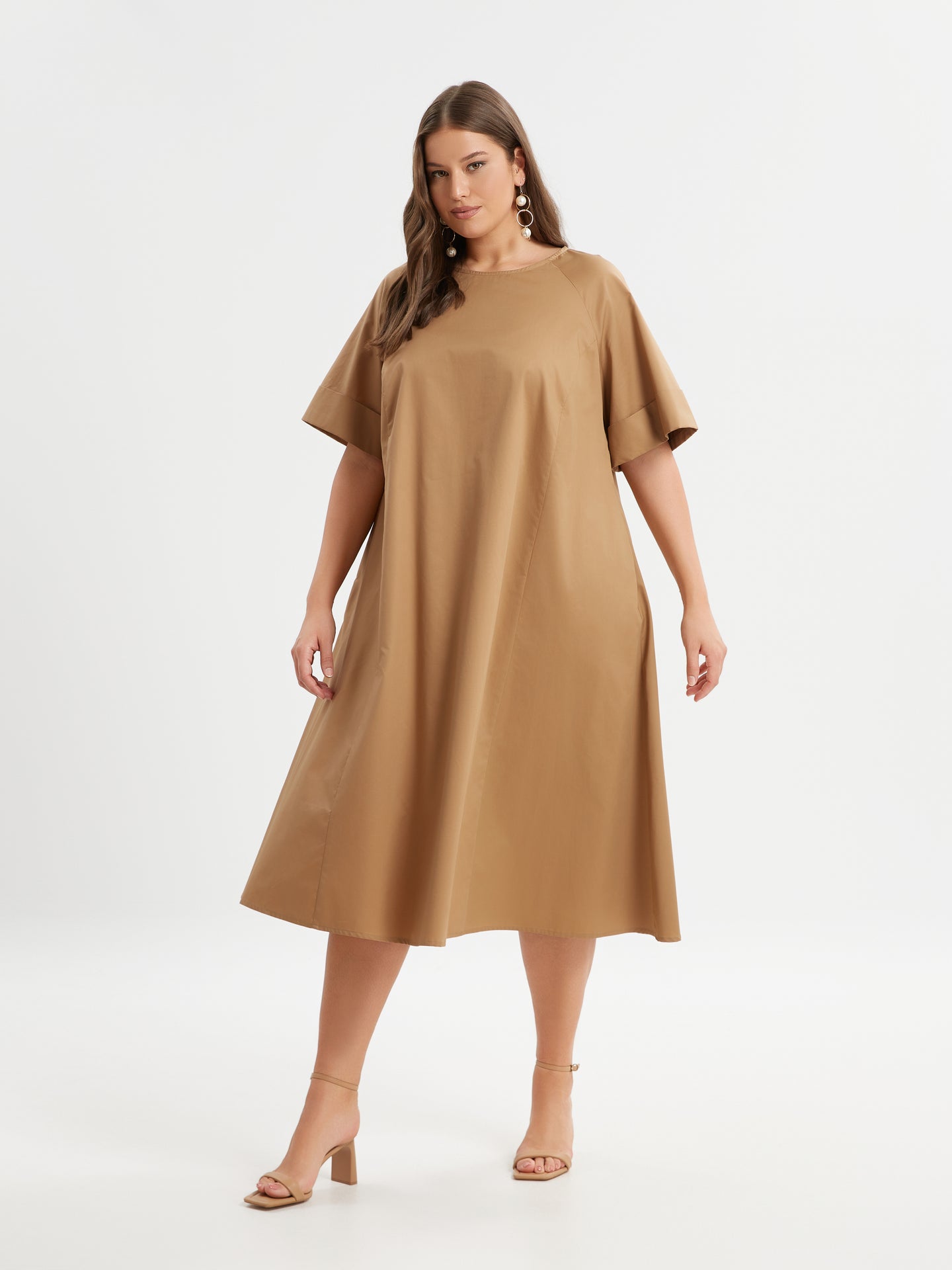 Baumwoll-Kleid in Caramel von Mat Fashion_grosse Grössen_DE BOER plus Luzern_1