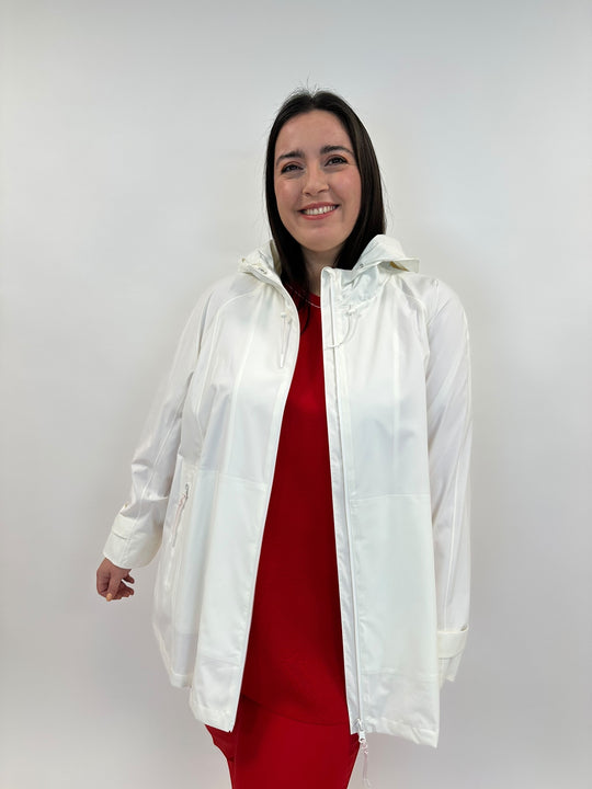 weisse Outdoorjacke aus Nylon von Marina Rinaldi_grosse Grössen_DE BOER plus Luzern_1