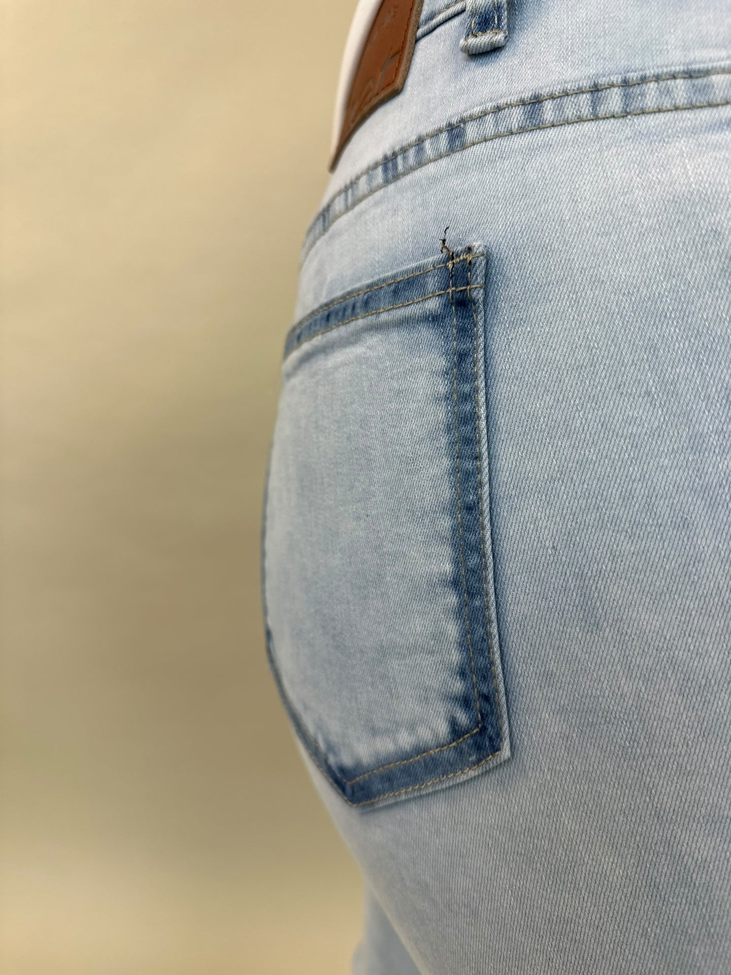 schmale verwaschene Jeans von Mat Fashion_grosse Grössen_DE BOER plus Luzern