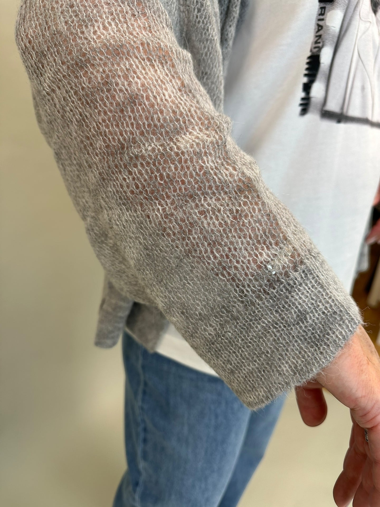 kleine graue Strickjacke aus Mohair von Riani - grosse Grössen - DE BOER plus Luzern